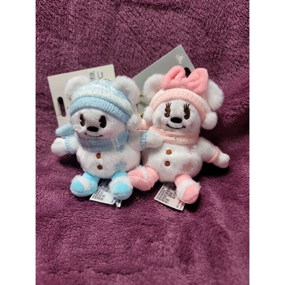 Shangha Disneyland resort Mickey & Minnie Mouse Winter Snowies plush keychains - Picture 1 of 3